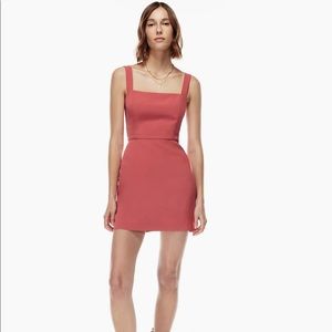 Aritzia Wilfred Aperature Dress!